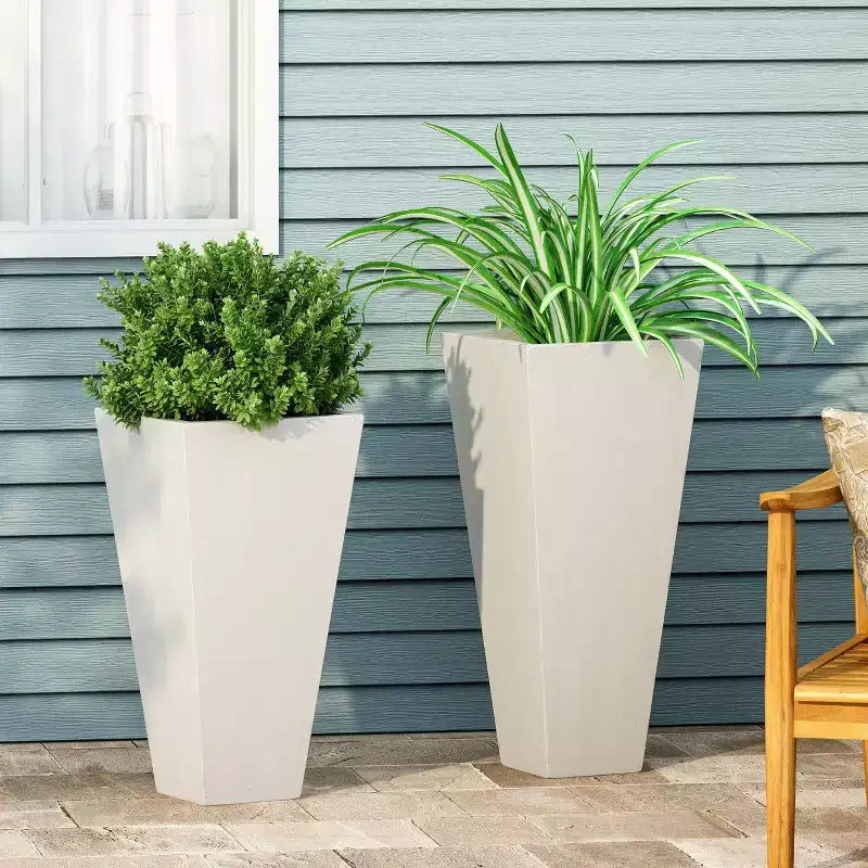 Christopher Knight Home Ella Outdoor Modern Medium and Small Cast Stone Planters (Set of 2)