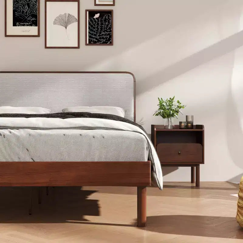 Roundhill Furniture Wyller 3-Piece Bedroom Set, Platform Bed with Two Nightstands, Natural Walnut, Queen