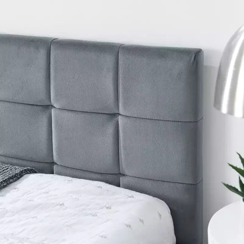 Bellemave Queen Upholstered Daybed with Comfortable Backrest and Armrests,Upholstered Daybed Frame for Bedroom and Living Room,Velvet