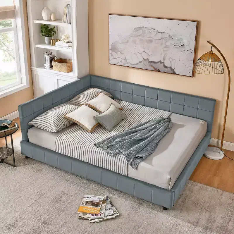 Bellemave Queen Upholstered Daybed with Comfortable Backrest and Armrests,Upholstered Daybed Frame for Bedroom and Living Room,Velvet
