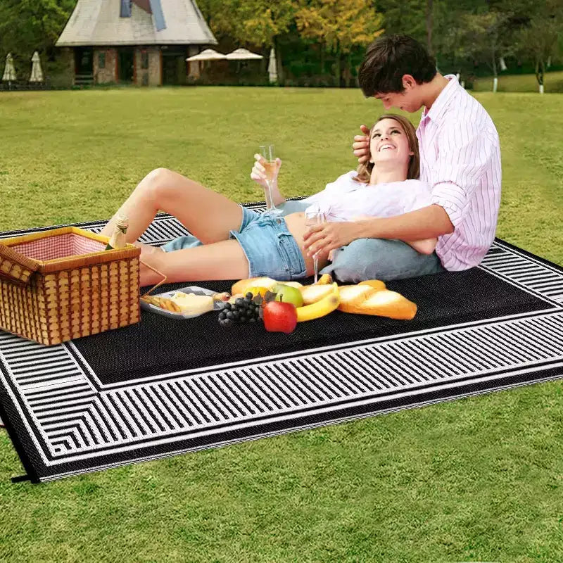 8x10 Waterproof Reversible Outdoor Rug, Stain-Resistant Plastic Straw, Easy-Clean Camping Mat for Porch, Deck, Balcony, Garden & Beach, Border-Black