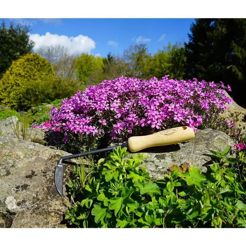 Tierra Garden Cape Cod Weeder- choose between Right or Left Handed