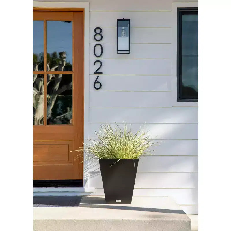 Veradek Pure Series Nobleton Plastic Planter