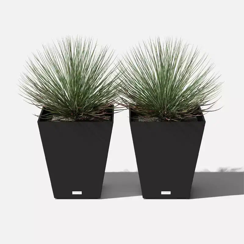 Veradek Pure Series Nobleton Plastic Planter