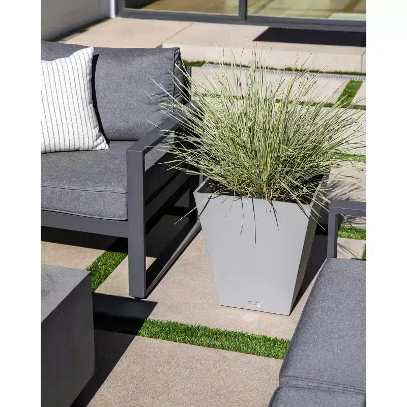 Veradek Pure Series Nobleton Plastic Planter