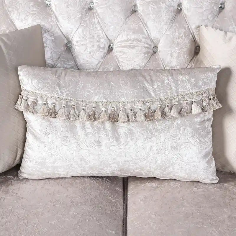Furniture of America Clarissa Traditional Arm Chair with Button Tufted Back and Accent Pillow