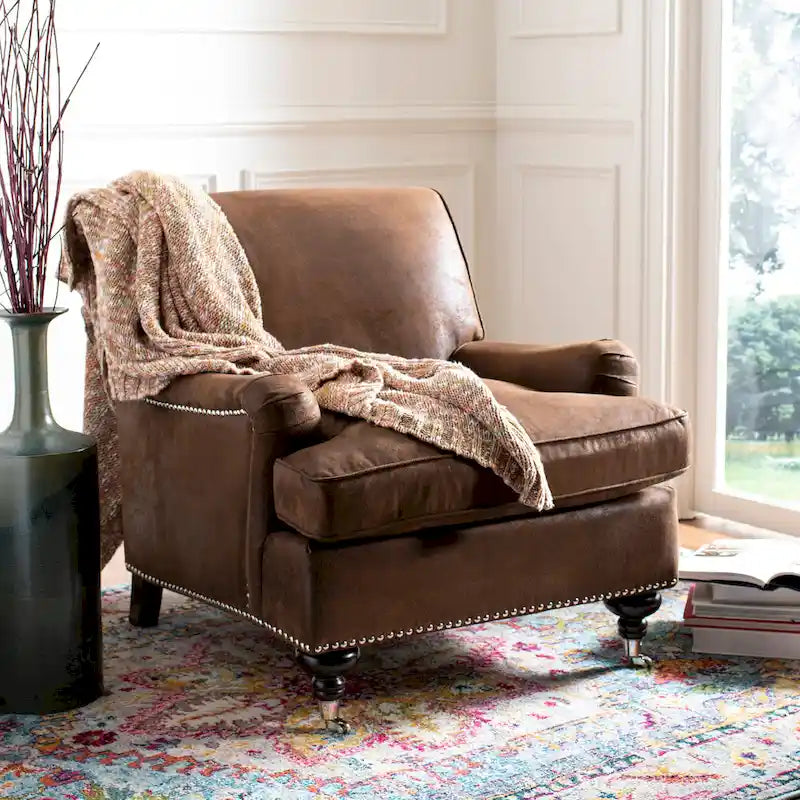 SAFAVIEH Nurhayat Club Chair - 29Wx34Dx32H