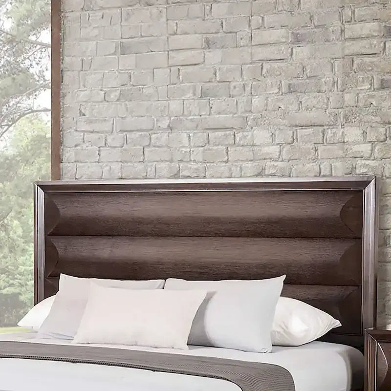 Furniture of America Chase Modern Rounded Wood Panel Bed