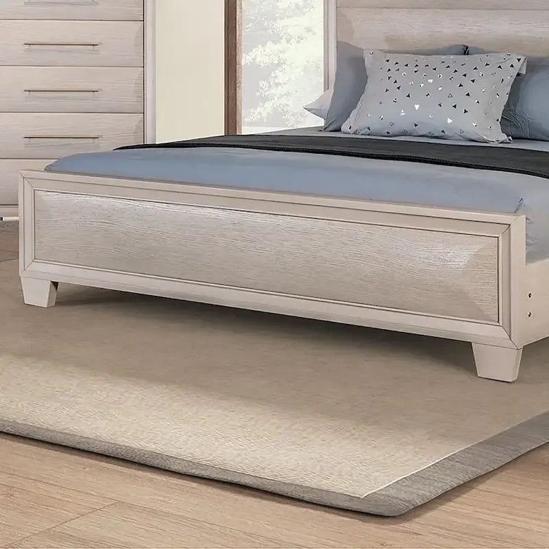 Furniture of America Chase Modern Rounded Wood Panel Bed