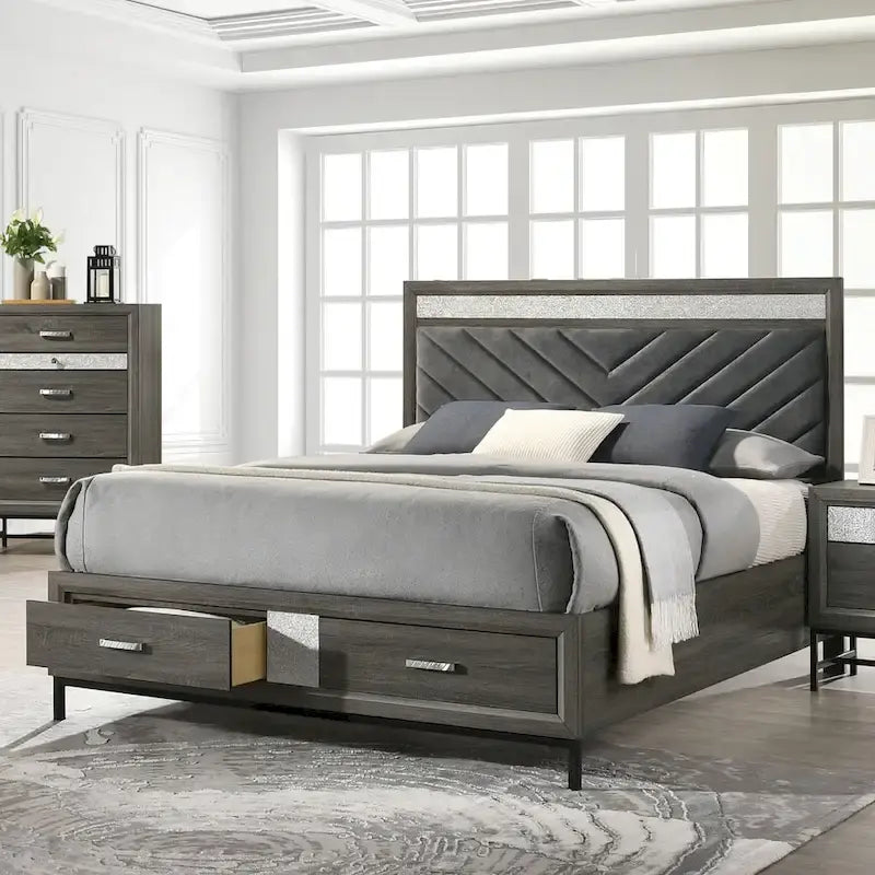 Furniture of America Heinisk Modern Grey Storage Platform Bed with Chevron Headboard and Footboard Drawers
